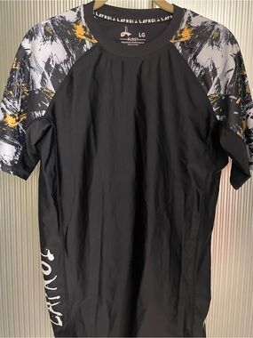 LAFROI Men's Short Sleeve UPF 50+ Baselayer Compression Rash Guard  
Size L